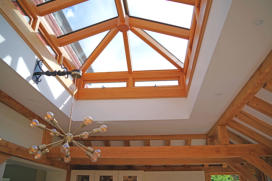 Oak Lantern with Ribbon Window