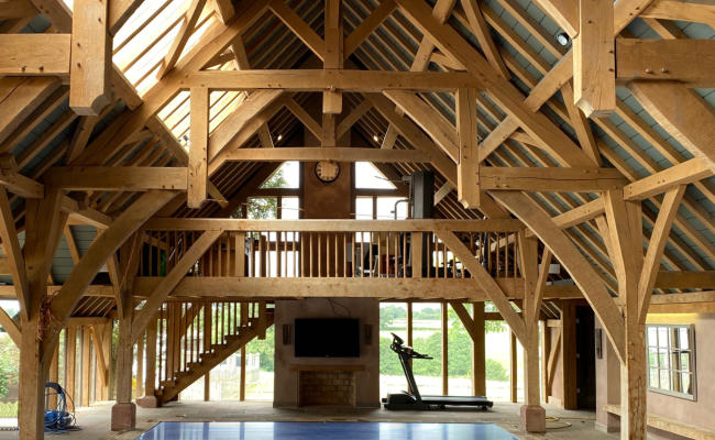 Oak Hammer Beam Pool Cover
