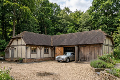 Oak and Render Garage Complex