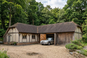 Oak and Render Garage Complex